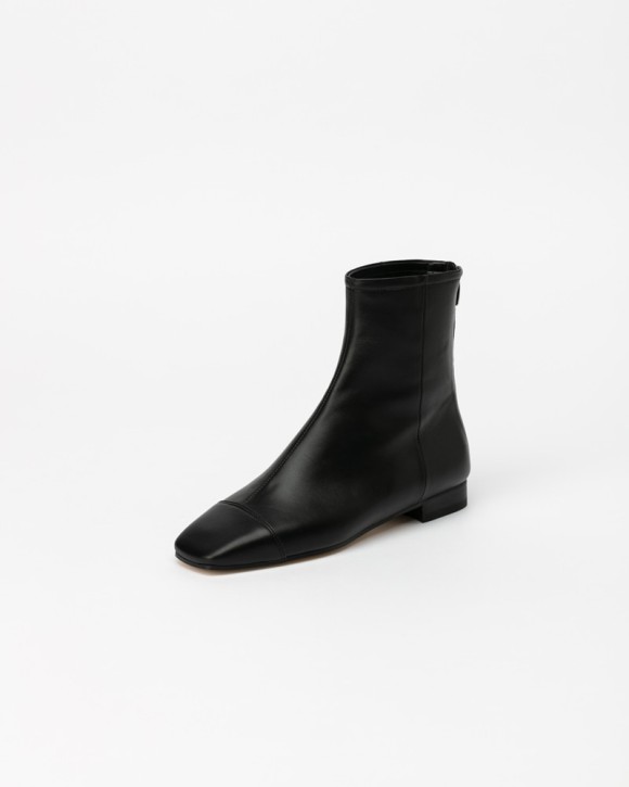 [ 특별할인가] Girl-New Flat Boots in Leather Black